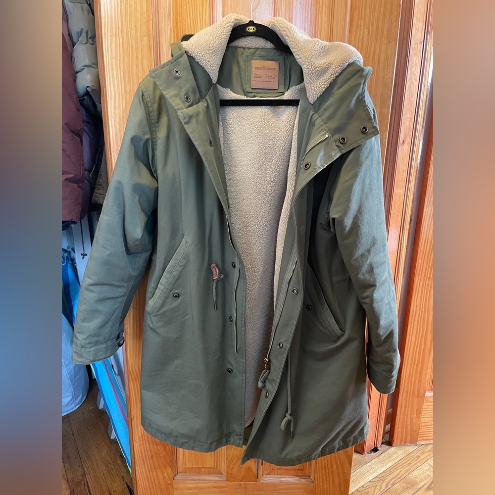 Almost brand new long parka for winter barely use only five times,